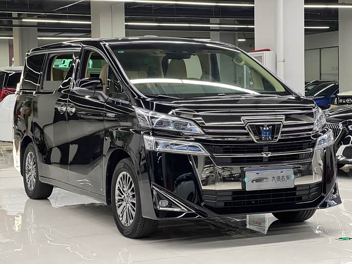 Фото 3 - Toyota Vellfire