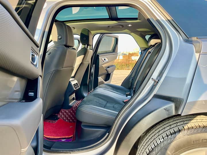 Фото 6 - Land Rover Range Rover Velar