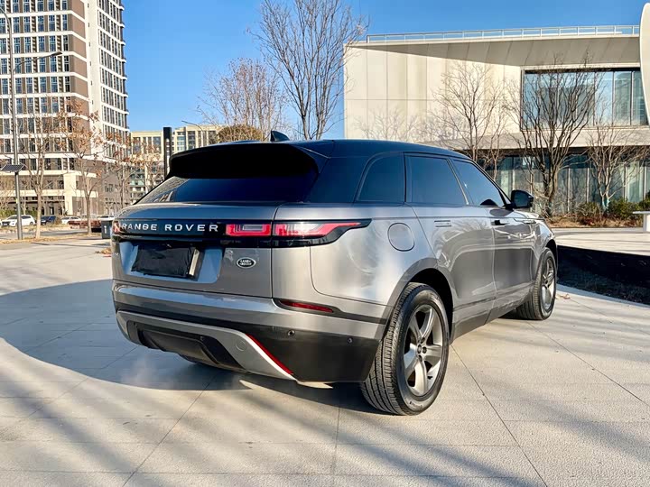 Фото 9 - Land Rover Range Rover Velar
