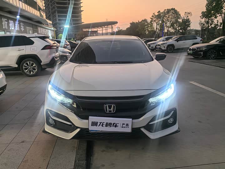 Фото 2 - Honda Civic
