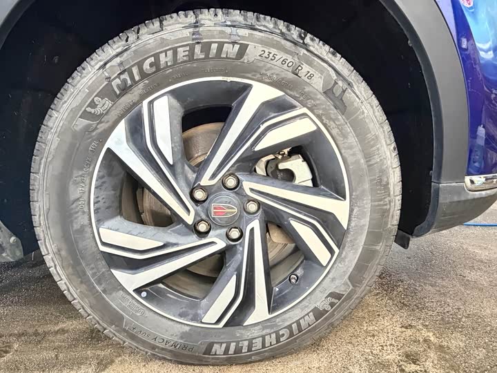 Фото 5 - Hongqi HS5