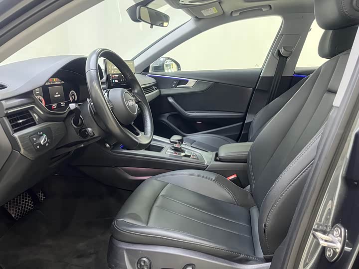 Фото 9 - Audi A4L