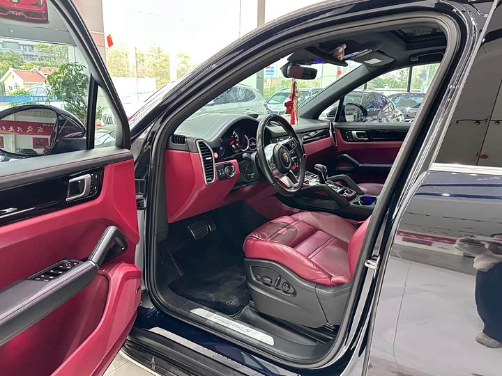 Фото 4 - Porsche Cayenne