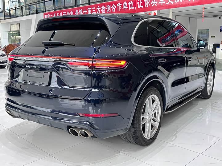 Фото 7 - Porsche Cayenne