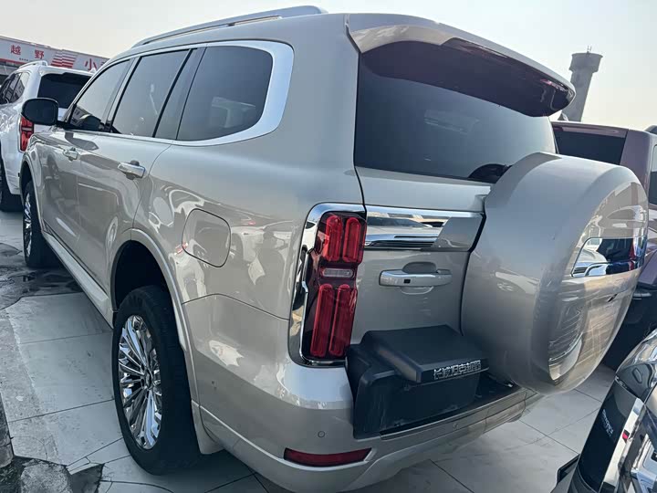 Фото 4 - Tank 500 Hybrid