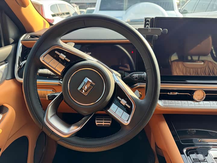 Фото 9 - Tank 500 Hybrid