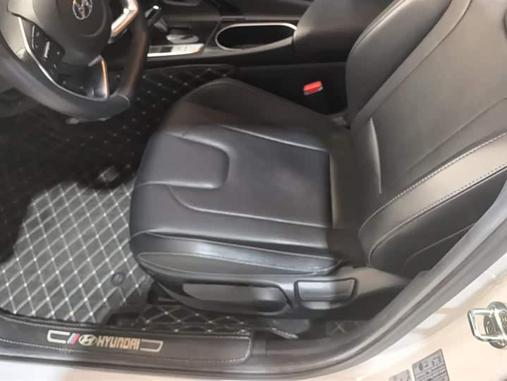 Фото 9 - Hyundai Elantra N line