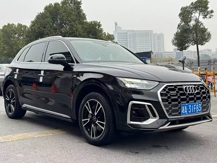 Фото 3 - Audi Q5L