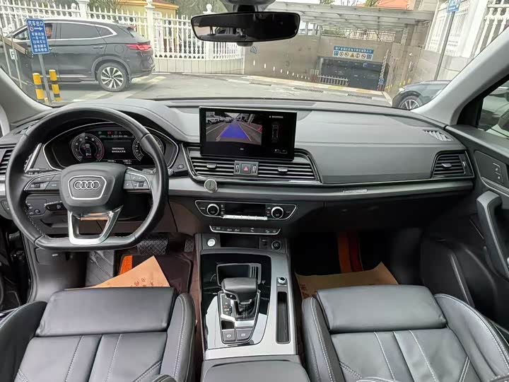 Фото 5 - Audi Q5L