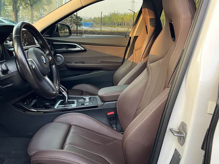 Фото 8 - BMW 1 Series