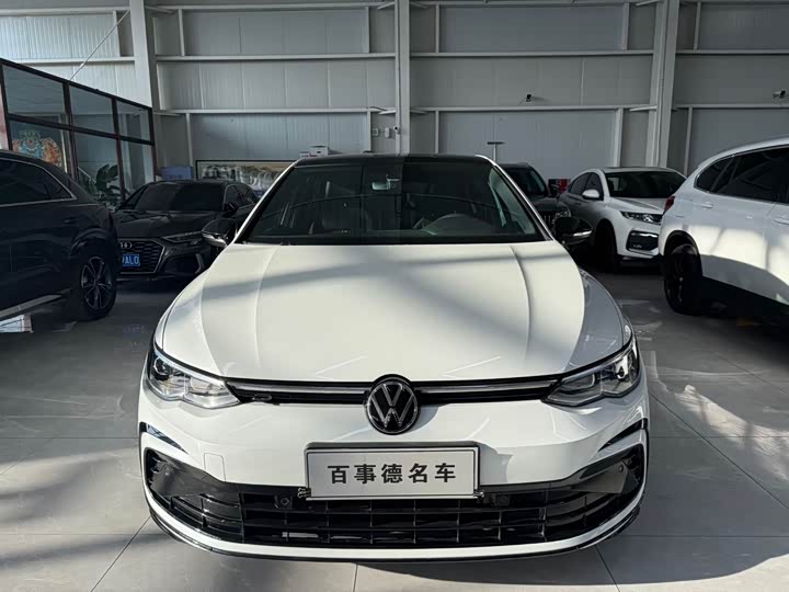 Фото 2 - Volkswagen Golf