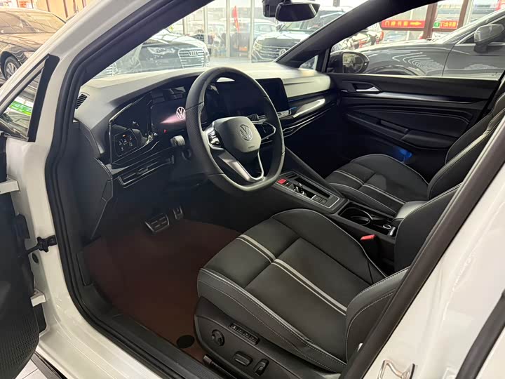 Фото 4 - Volkswagen Golf