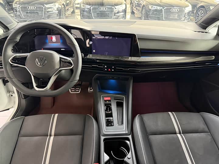 Фото 5 - Volkswagen Golf