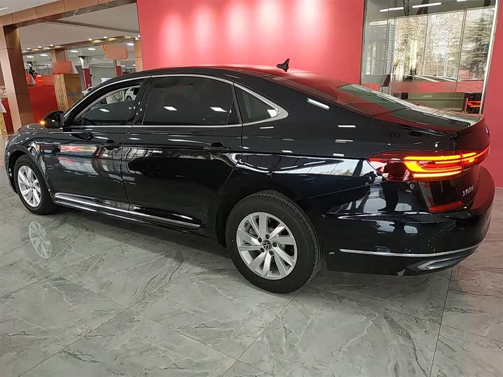Фото 5 - Volkswagen Passat