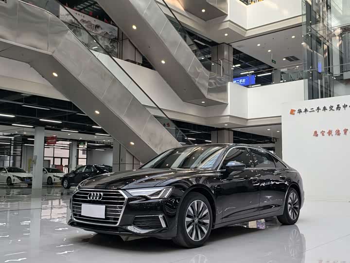 Фото 1 - Audi A6L