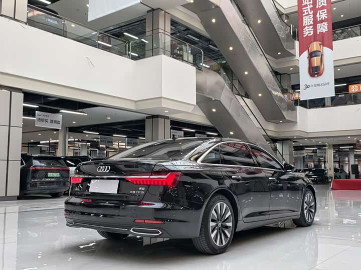 Фото 6 - Audi A6L