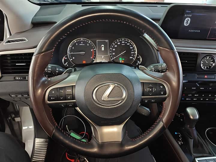 Фото 3 - Lexus RX