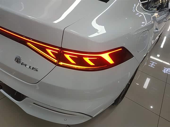 Фото 8 - BYD Qin Plus