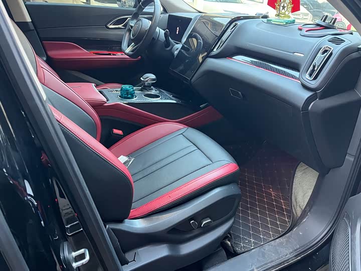 Фото 9 - Hongqi HS3