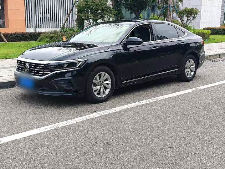 Фото 1 - Volkswagen Passat