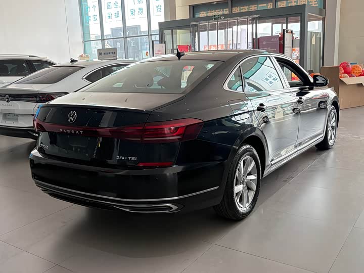 Фото 4 - Volkswagen Passat