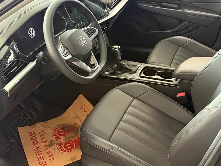 Фото 8 - Volkswagen Passat