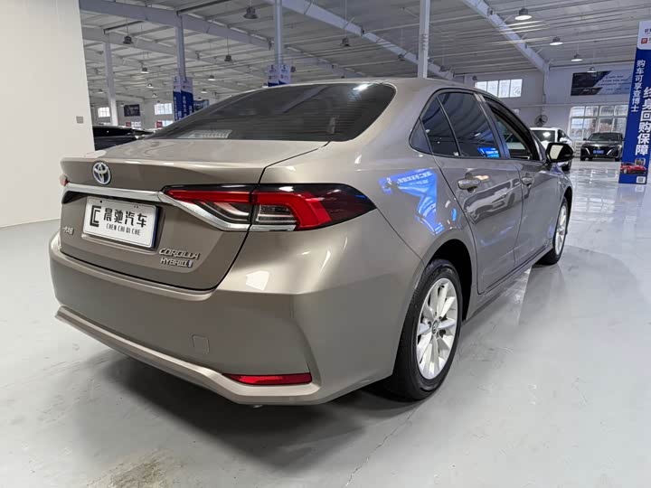 Фото 4 - Toyota Corolla