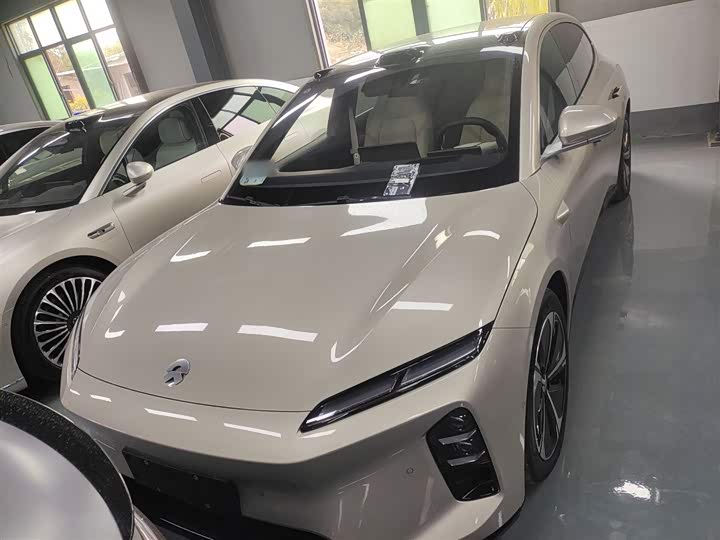 Фото 3 - Nio ET5T