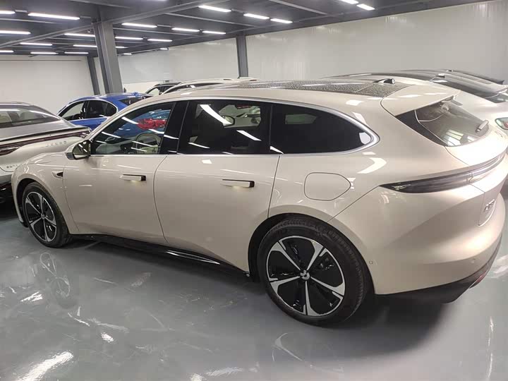 Фото 5 - Nio ET5T