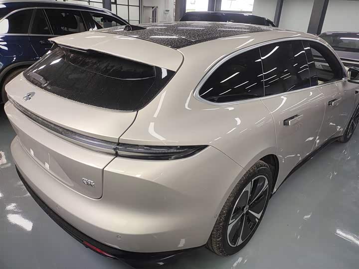 Фото 7 - Nio ET5T