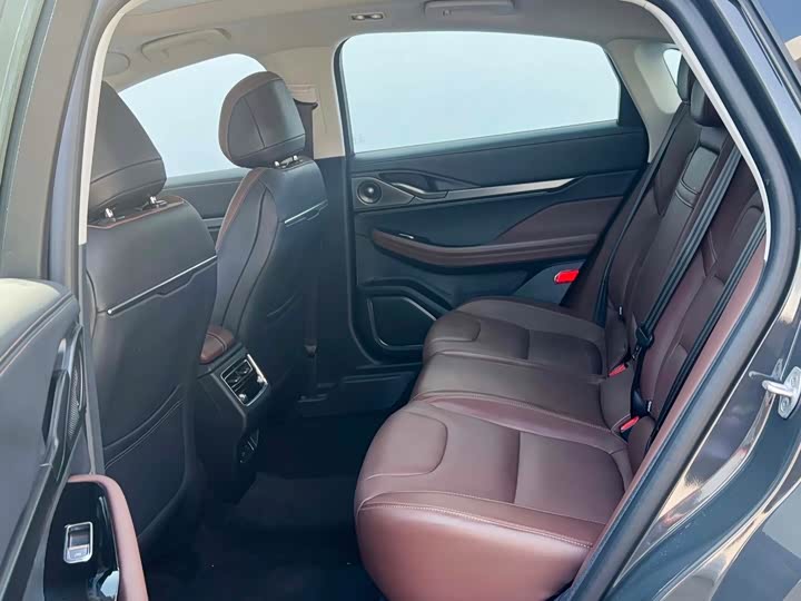 Фото 9 - Lincoln Z (Zephyr)