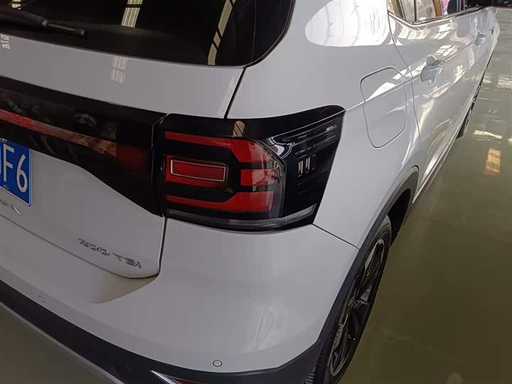 Фото 8 - Volkswagen Tacqua