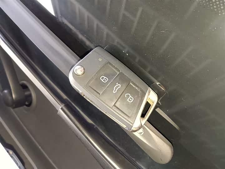 Фото 9 - Volkswagen Tacqua