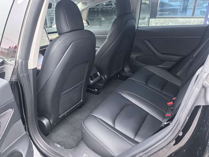 Фото 7 - Tesla Model 3