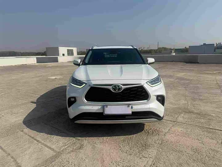 Фото 2 - Toyota Highlander