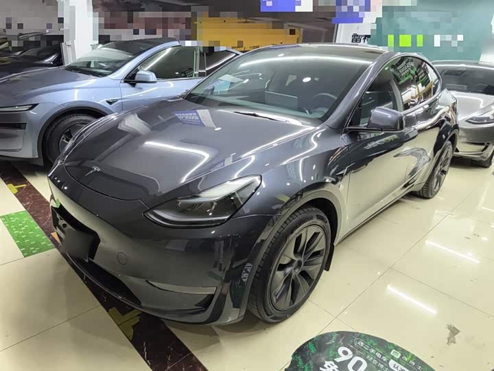 Фото 1 - Tesla Model Y