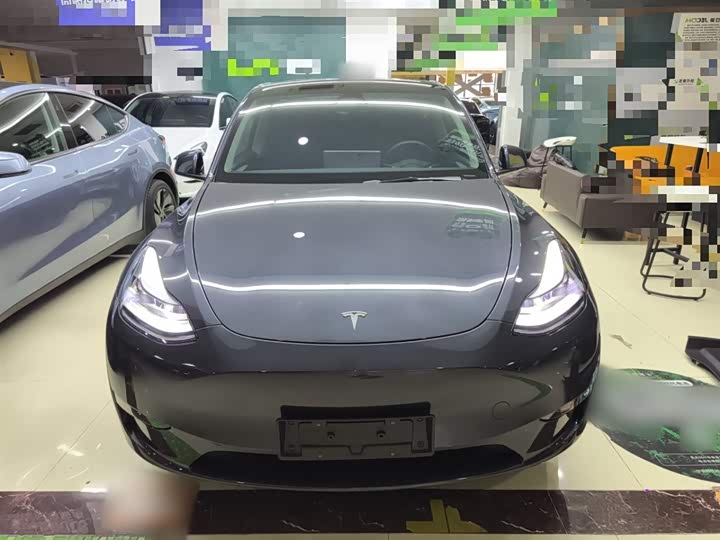 Фото 3 - Tesla Model Y