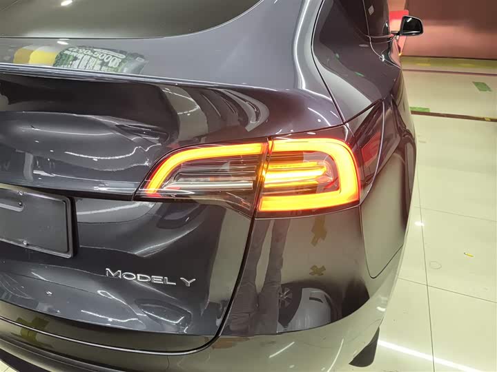 Фото 8 - Tesla Model Y