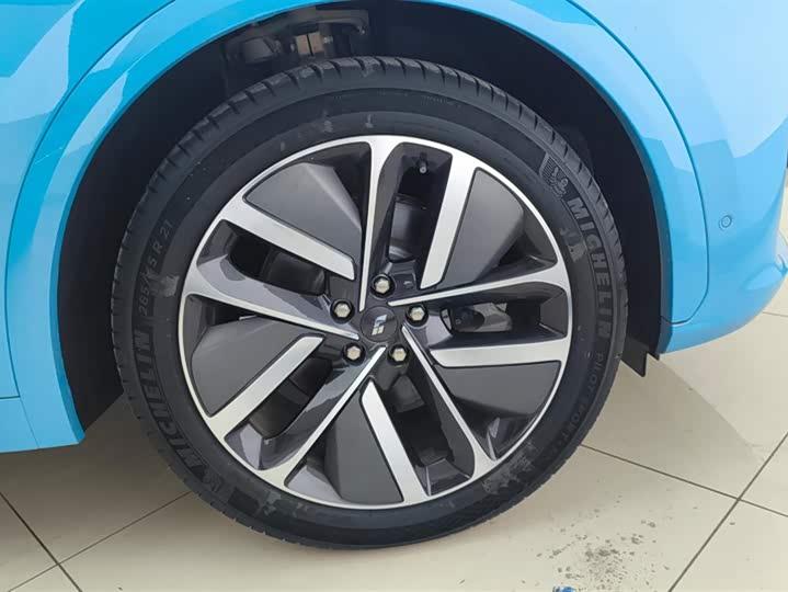 Фото 6 - LiXiang L7