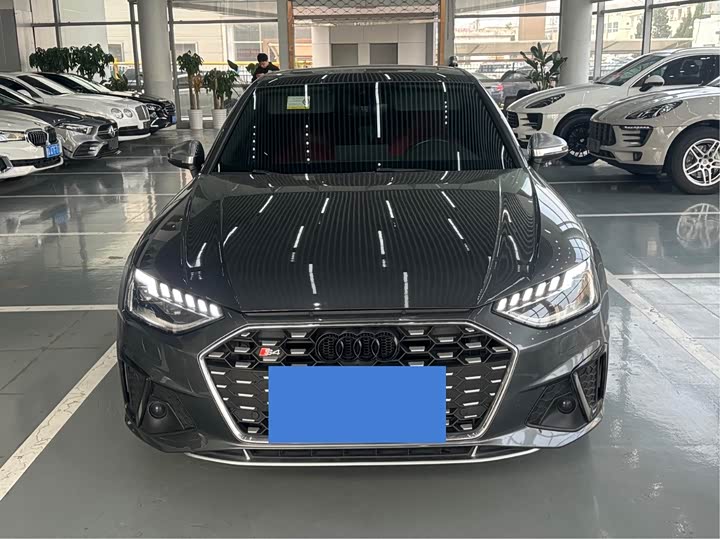 Фото 2 - Audi S4