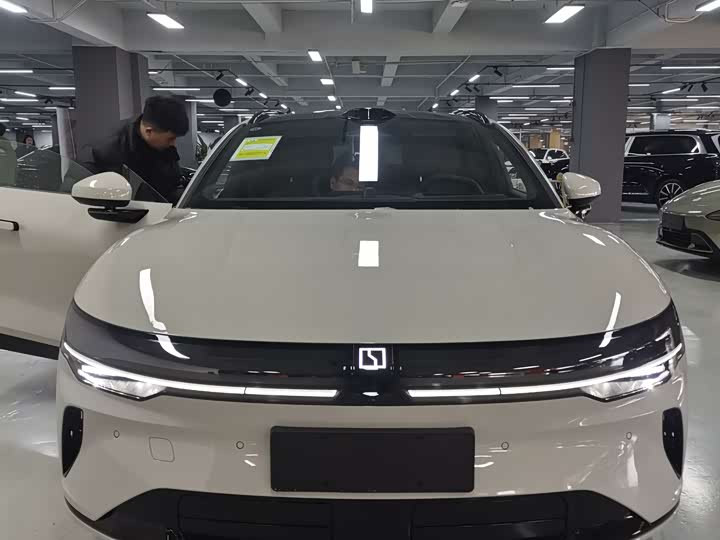 Фото 2 - Zeekr 007 GT