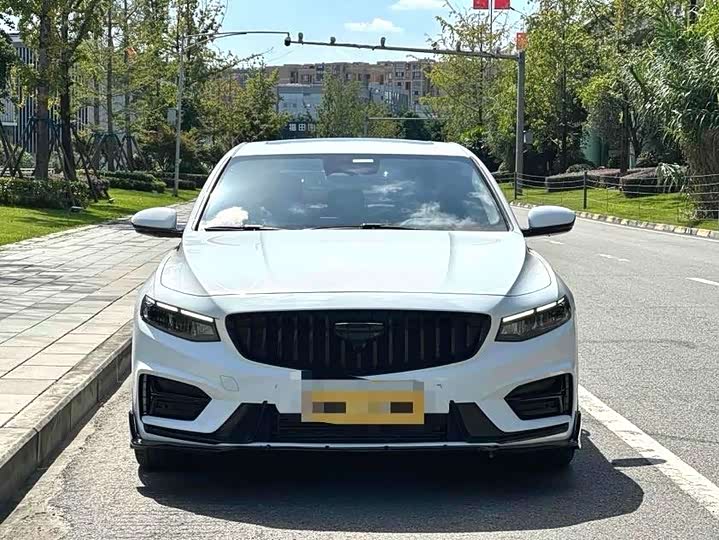 Фото 2 - Geely Preface