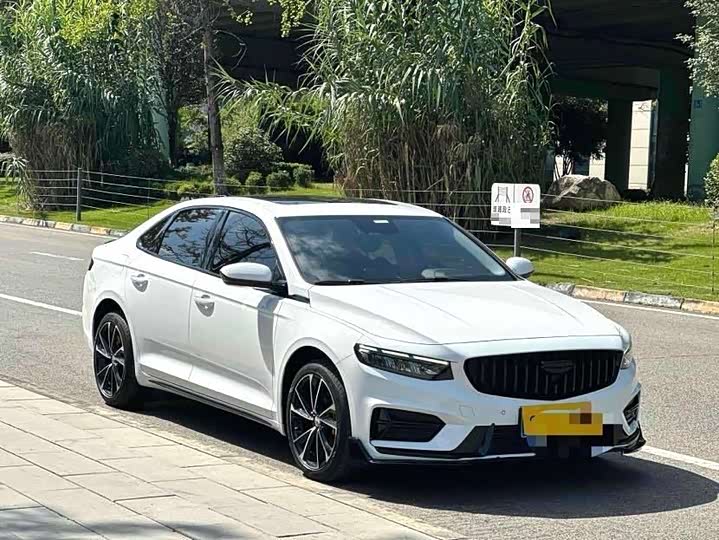 Фото 3 - Geely Preface