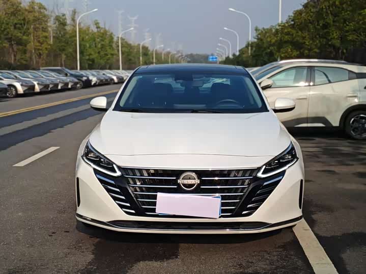 Фото 1 - Nissan Teana