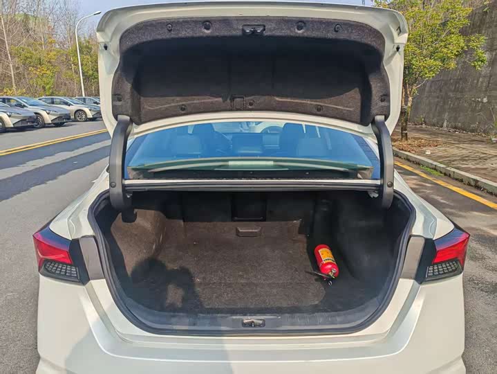 Фото 5 - Nissan Teana