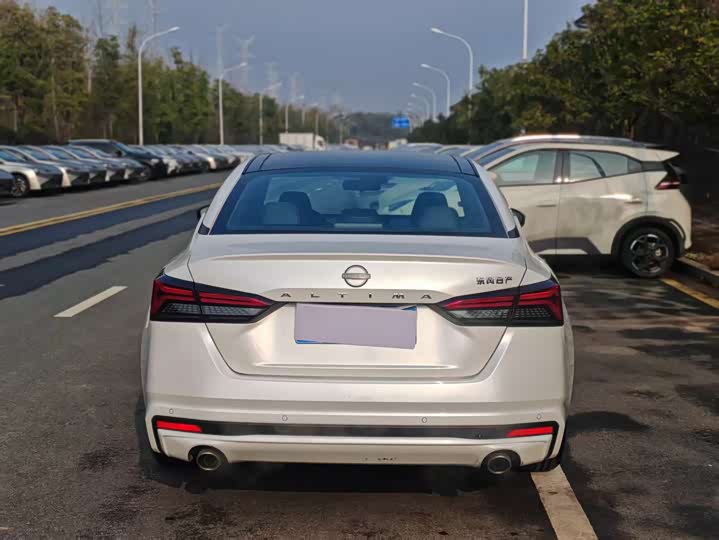 Фото 9 - Nissan Teana