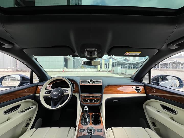 Фото 8 - Bentley Bentayga