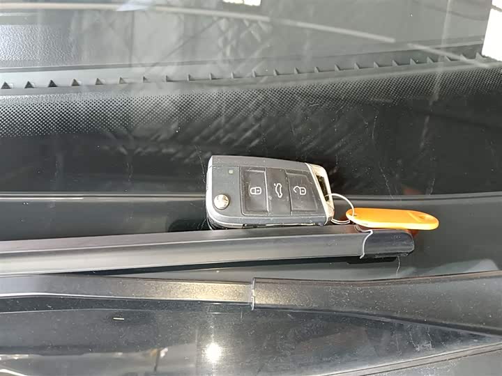 Фото 9 - Volkswagen Tacqua