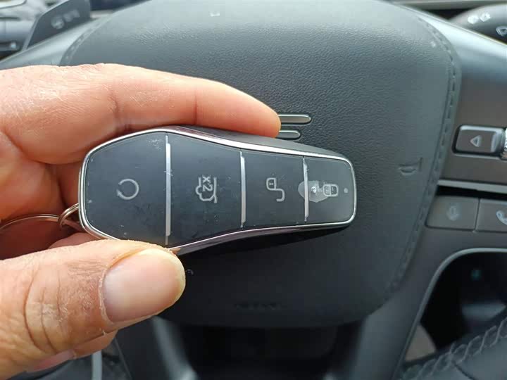 Фото 9 - BYD Qin L