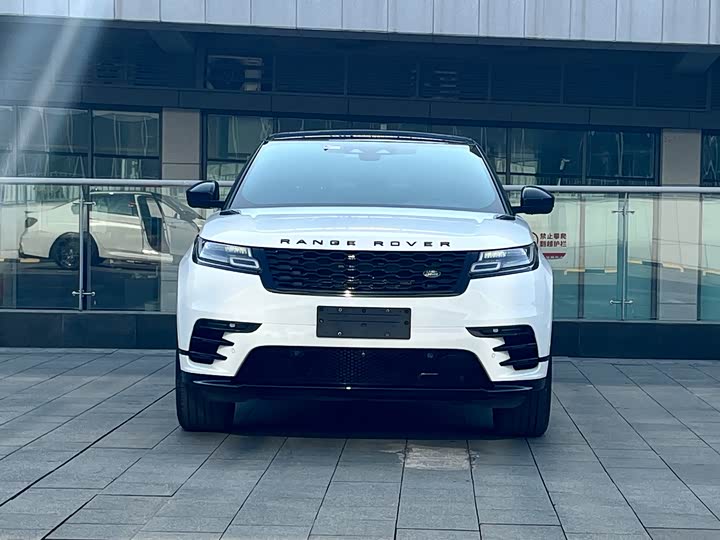Фото 2 - Land Rover Range Rover Velar